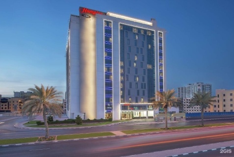 Dubai: Отель Hampton by Hilton Dubai Airport