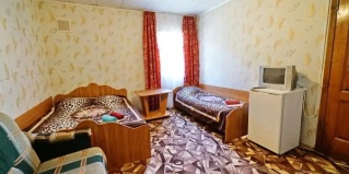 Ольгинка: Гостевой дом У Камелии