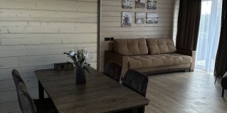 Лесколово: Коттедж 4 Сезона