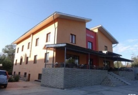 Отель Amir в Караколе