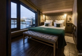 Отель Хюгге на озере в Санкт-Петербурге