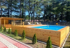 Курортный отель EcoHouse в Пицунде