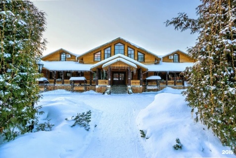 Великий Новгород: Глэмпинг ЮРЬЕВСКОЕ ПОДВОРЬЕ country club