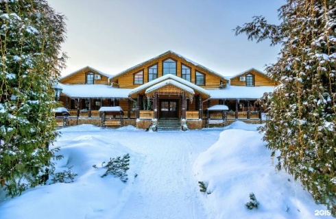 Великий Новгород: Глэмпинг ЮРЬЕВСКОЕ ПОДВОРЬЕ country club