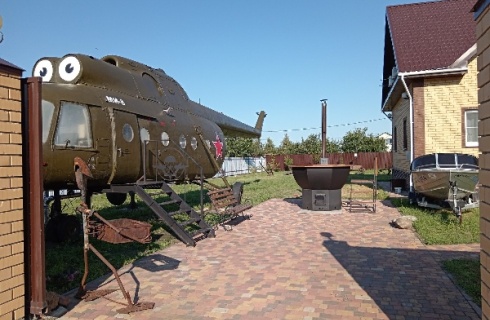 д. Перикса: Гостевой дом Вертолёт