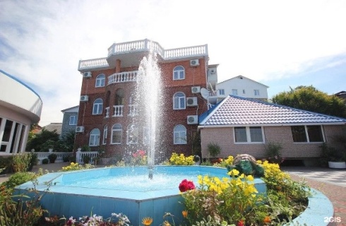 Лоо: Отель GrandLoo
