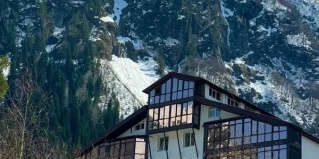 Домбай: Отель Миррос Субай