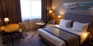 Актау: Отель Holiday Inn Aktau-Seaside