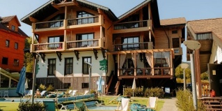 Алтайский район: Отель Green Ландия