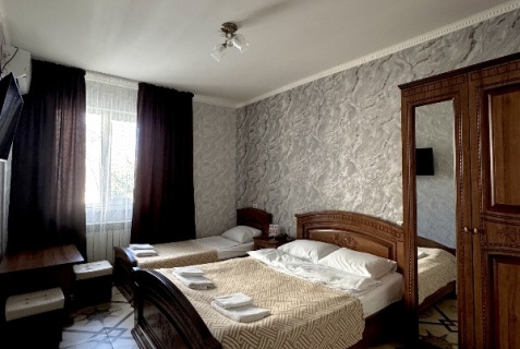 Сириус: Коттедж Dvin