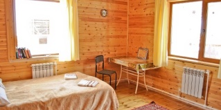 Хужир: Гостевой дом Family house