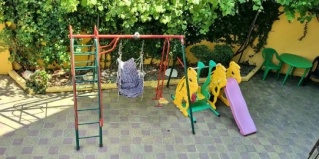 микрорайон Вардане: Гостевой дом Кристалл