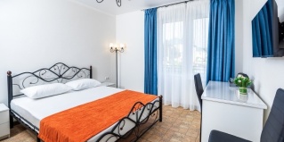 Геленджик: Гостевой дом Три Восьмёрки